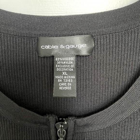 Cable & Gauge Blouse - Picture 4 of 4